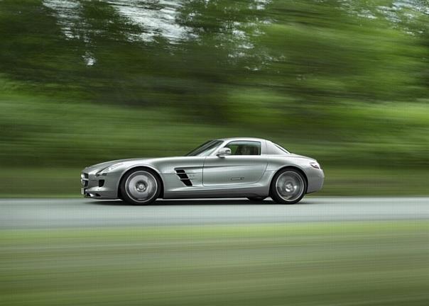 Mercedes-Benz SLS AMG 